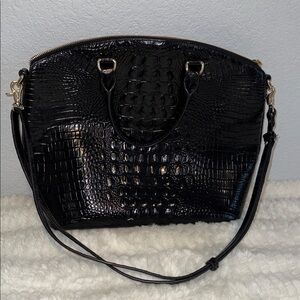 BRAHMIN Elegant Black Crocodile-Embossed Women's Bag like new